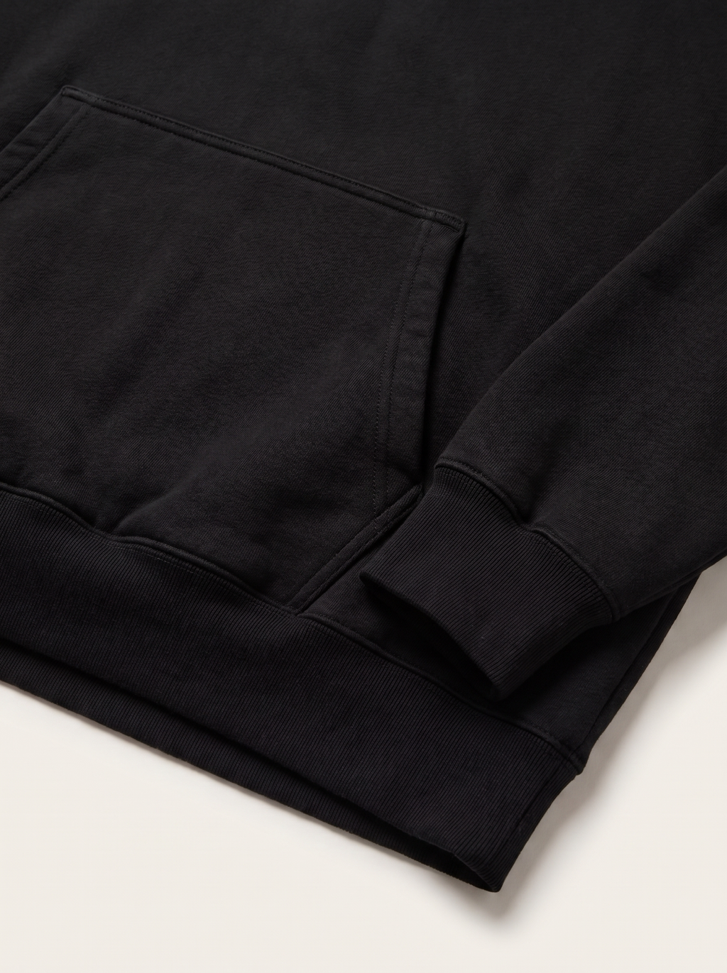 Noir Heavyweight Hoodie
